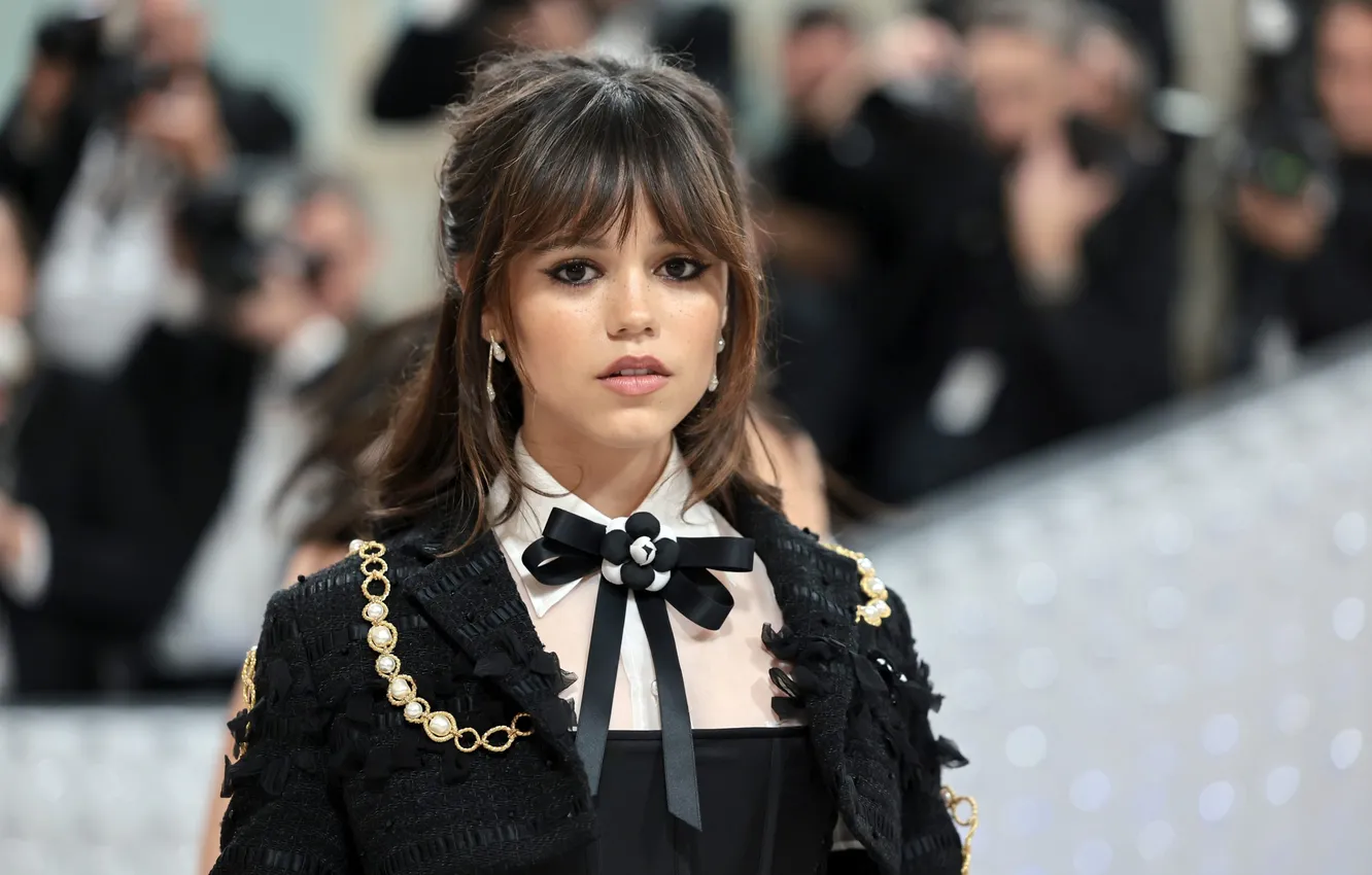 Фото обои взгляд, поза, люди, макияж, актриса, Jenna Ortega, Дженна Ортега