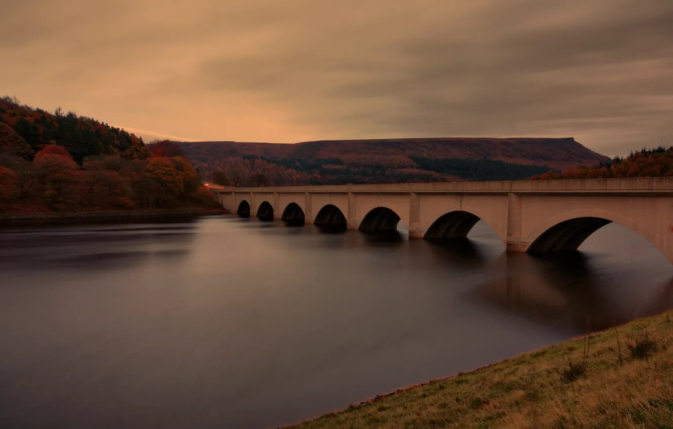 Фото обои осень, деревья, мост, река, холмы, арки