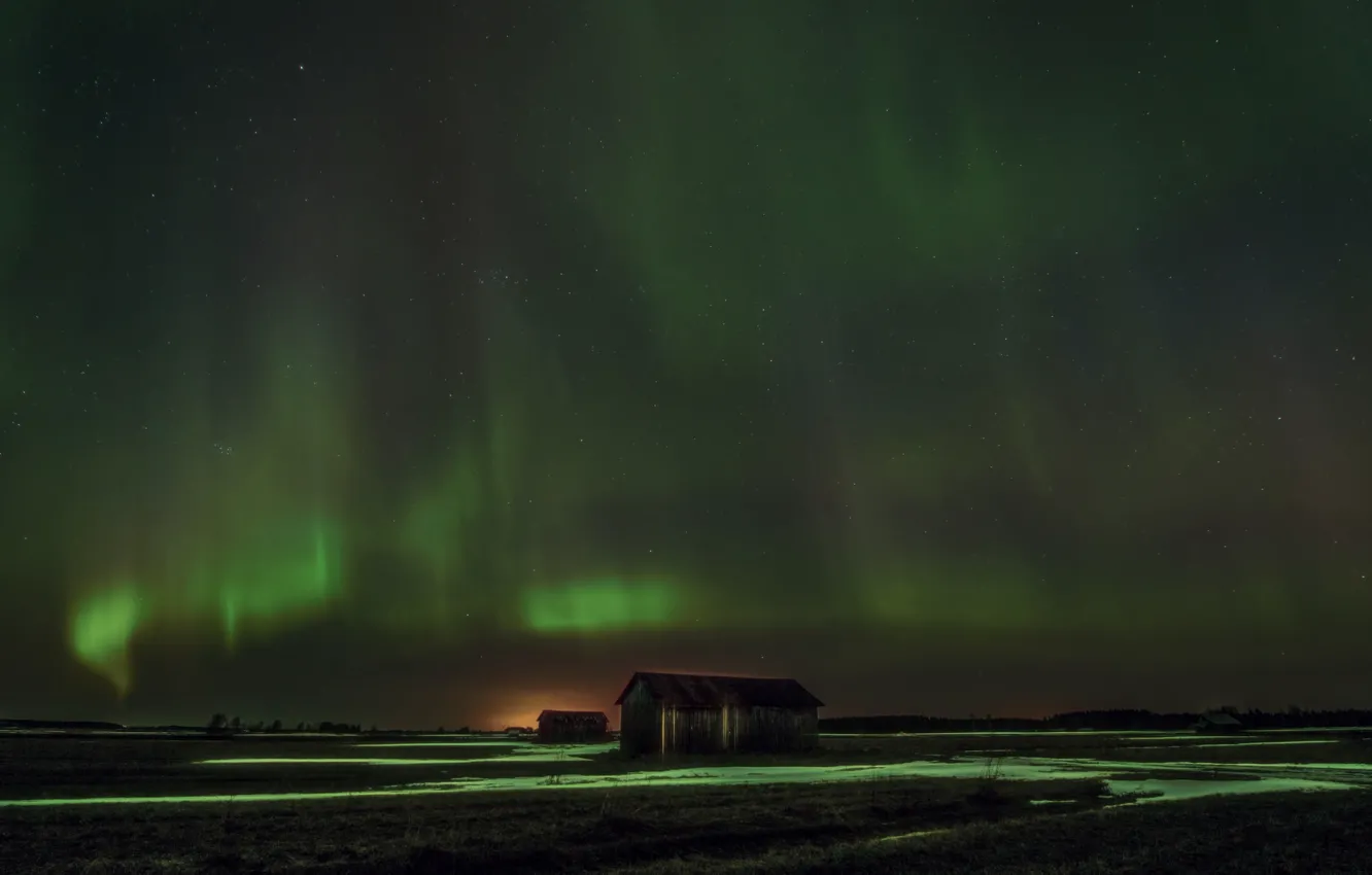 Фото обои звезды, ночь, северное сияние, домик, Финляндия