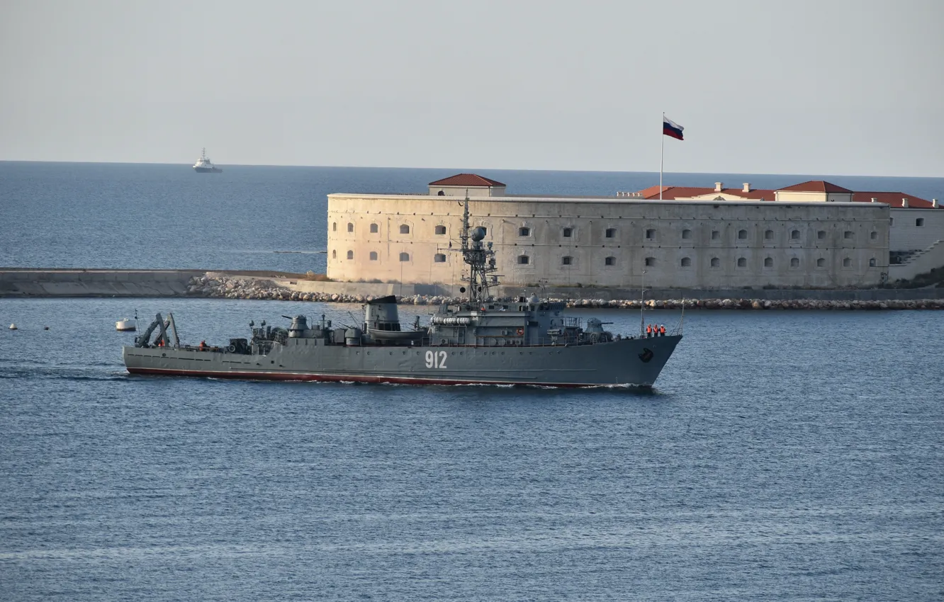 Фото обои морской, Севастополь, тральщик, проект 266м, Турбинист, автор Erne