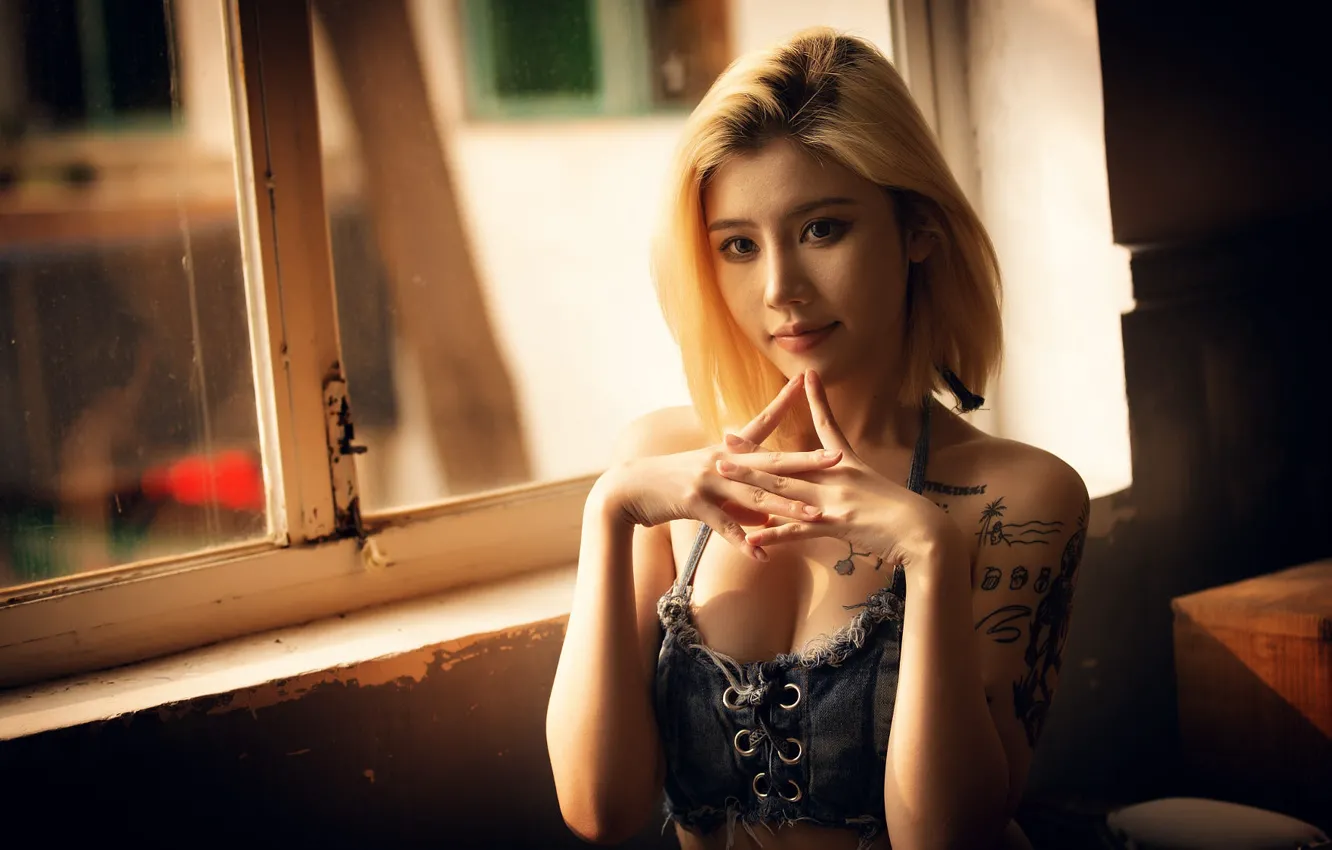 Фото обои model, tattoo, women, window, brunette, Denim, asian, Top