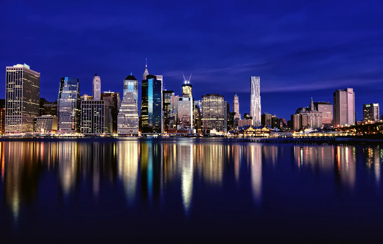 Фото обои небо, ночь, огни, отражение, река, здания, Нью-Йорк, небоскребы
