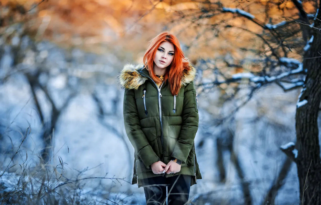 Фото обои снег, куртка, капюшон, мех, рыжеволосая, Masha Fox