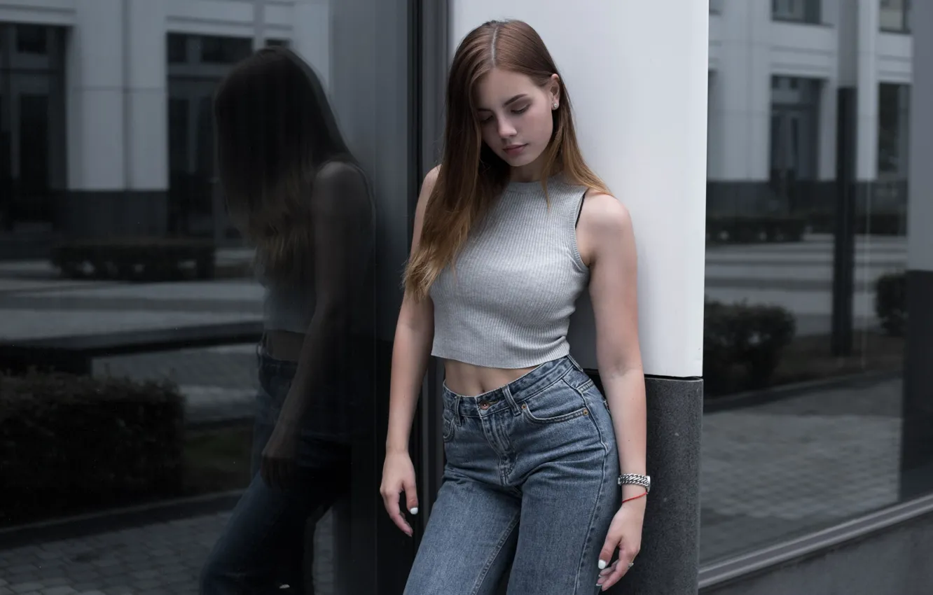 Фото обои девушка, city, model, street, women, jeans, brunette, reflection