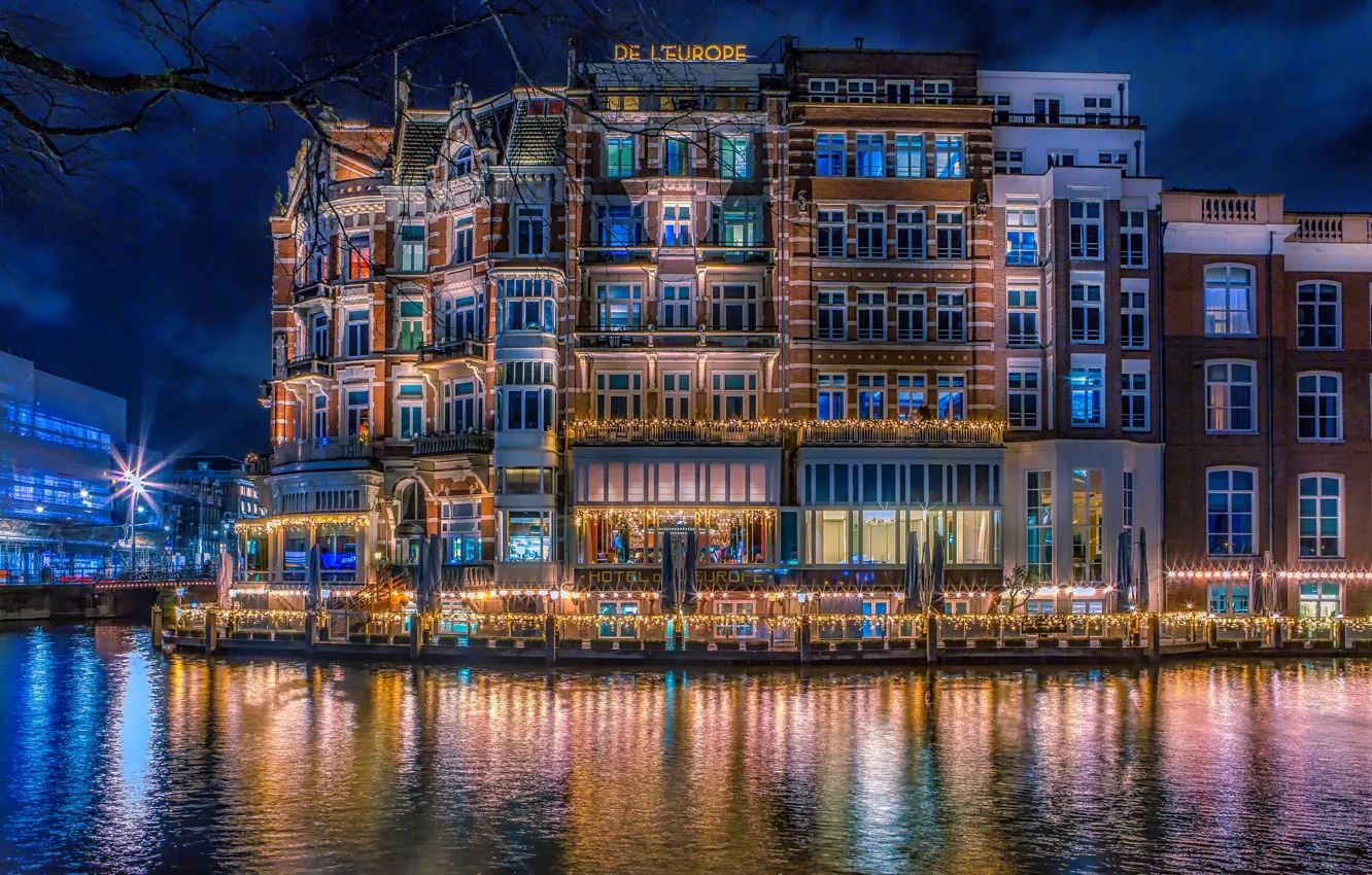 Фото обои ночь, мост, огни, дома, Амстердам, фонари, канал, Нидерланды