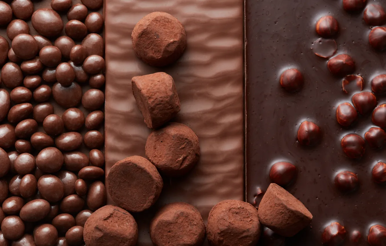 Фото обои крупный план, шоколад, конфеты, сладости, орехи, дражже