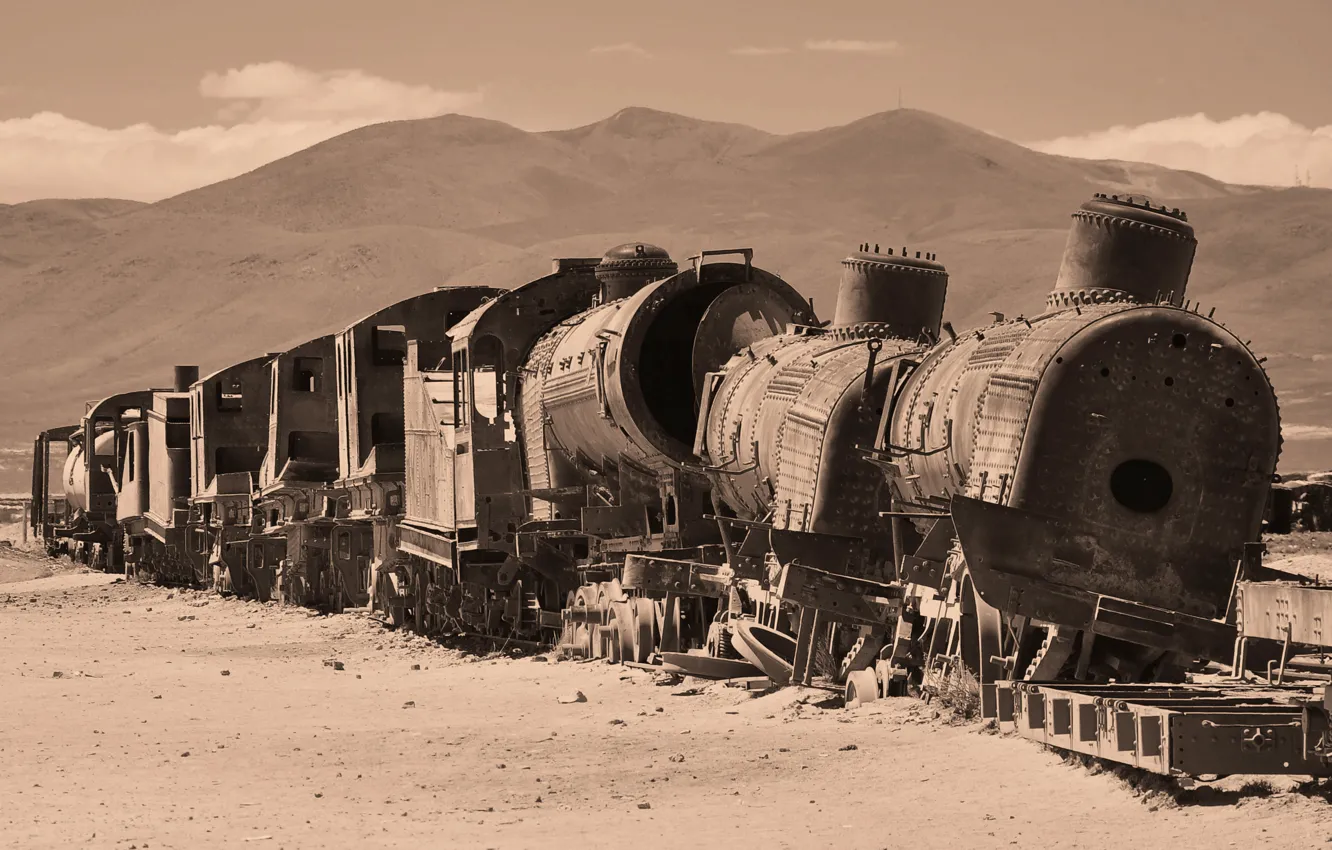 Фото обои пустыня, поезд, вагоны, развалины