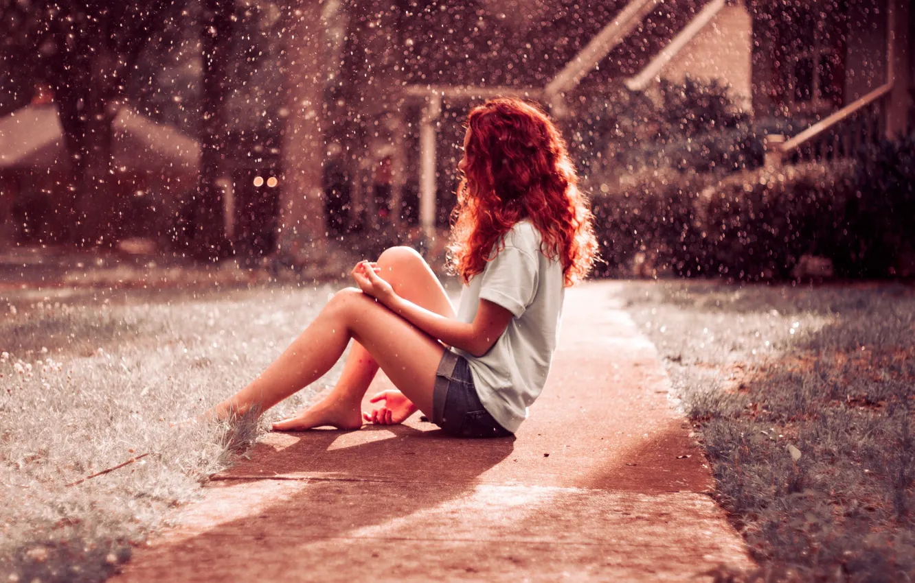 Фото обои red, girl, hair, Rainfall