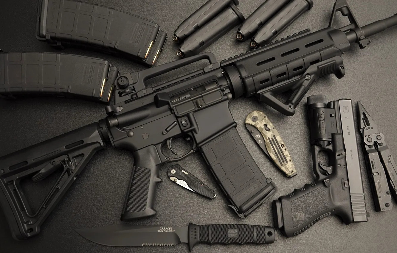 Фото обои пистолет, нож, автомат, штурмовая винтовка, Ar-15