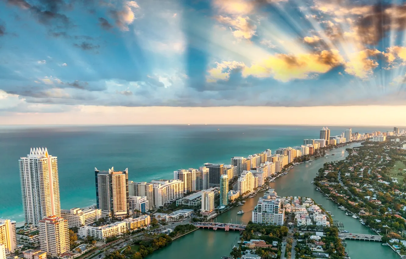 Фото обои море, небо, облака, побережье, дома, Майами, Флорида, горизонт