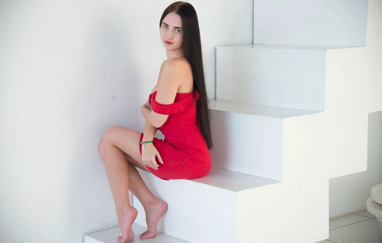 Фото обои long hair, model, brunette, gorgeous, photoshoot, posing, beautiful face, bare shoulder