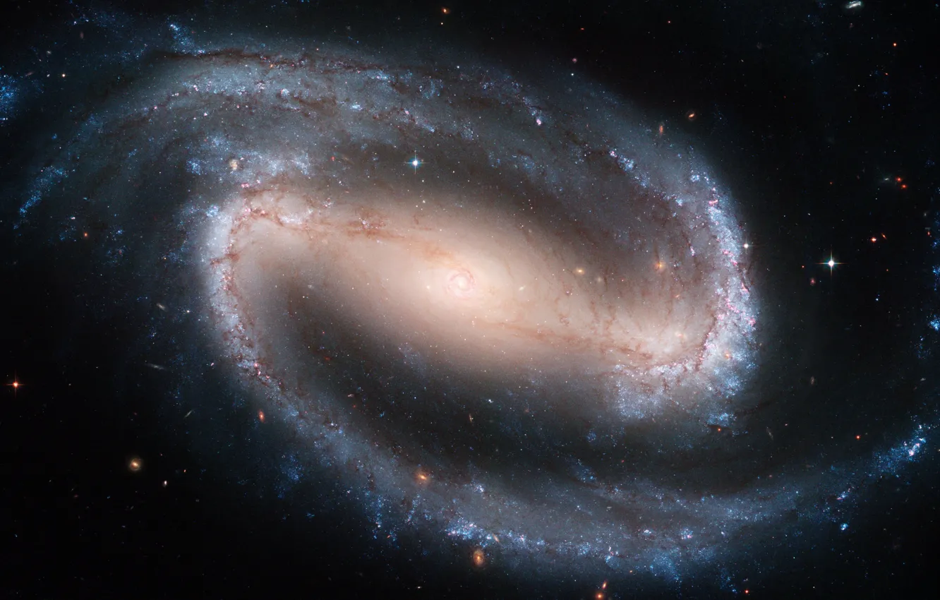 Фото обои Хаббл, Спиральная галактика с перемычкой, NGC 1300
