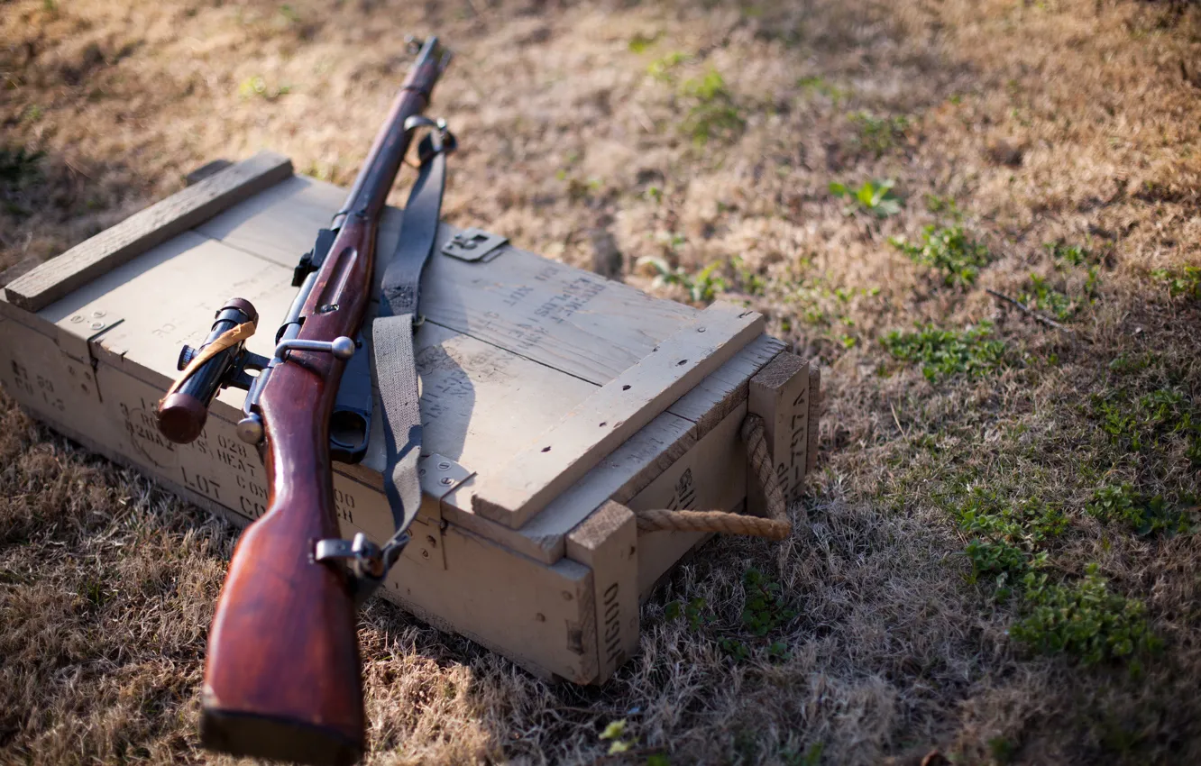 Фото обои трава, ящик, винтовка, снайперская, Мосина, M91/30
