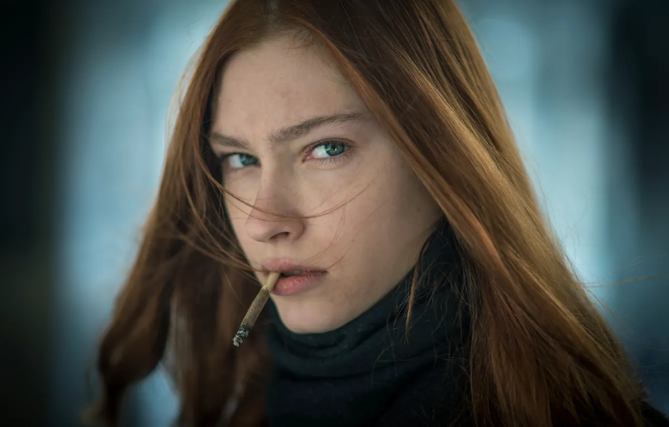 Фото обои взгляд, сигарета, Лера, Stranger