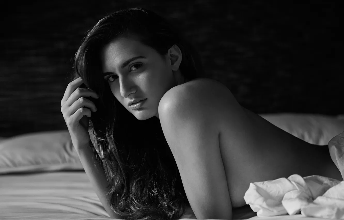 Фото обои girl, hot, sexy, eyes, smile, beautiful, figure, model