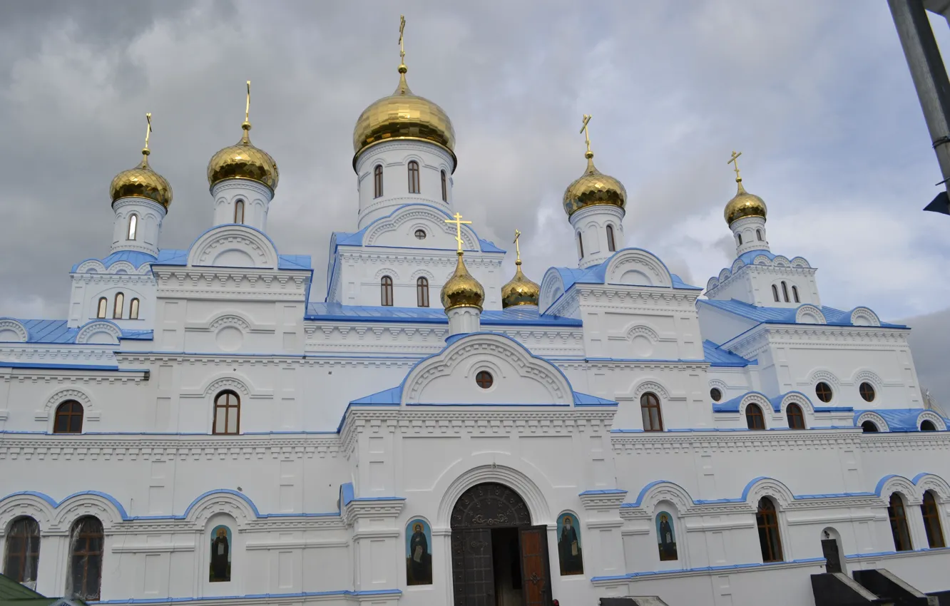 Фото обои белый, голубой, храм, архитектура, купола, церьковь, скит