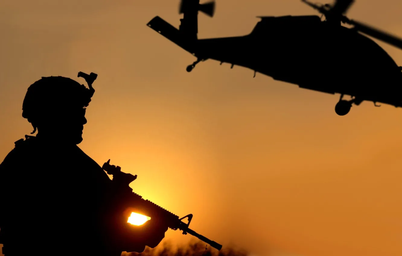 Фото обои Закат, Черный, Война, Вертолет, Армия, Солдат, Оружие