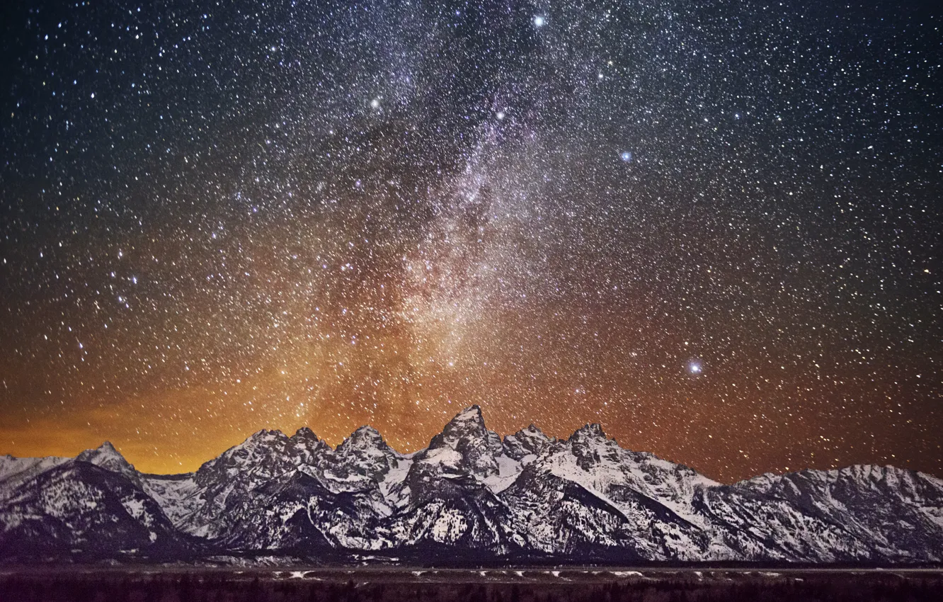 Фото обои снег, горы, долина, Млечный путь, огонь небо