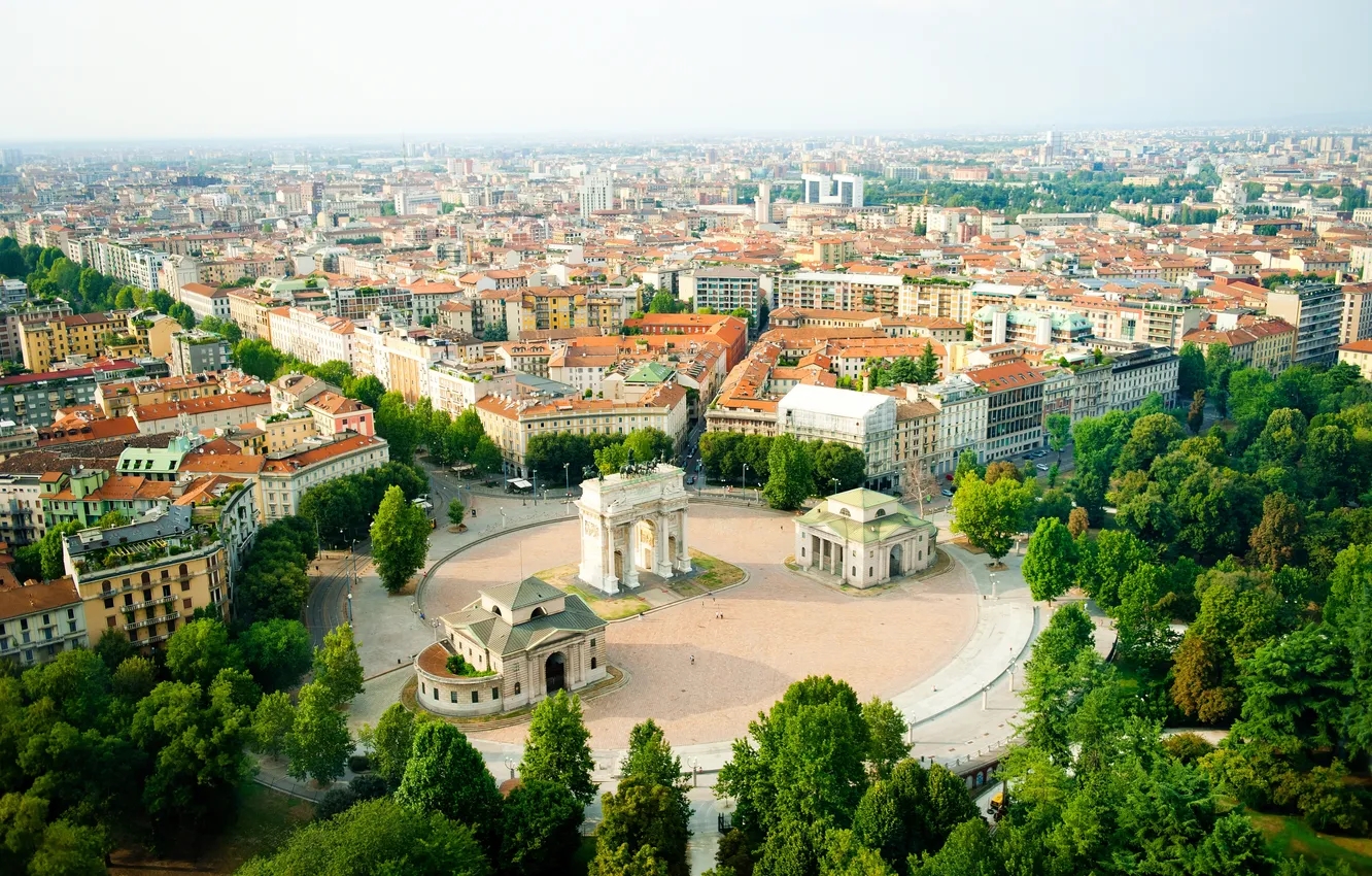 Фото обои деревья, город, здания, Италия, trees, Italy, buildings, town