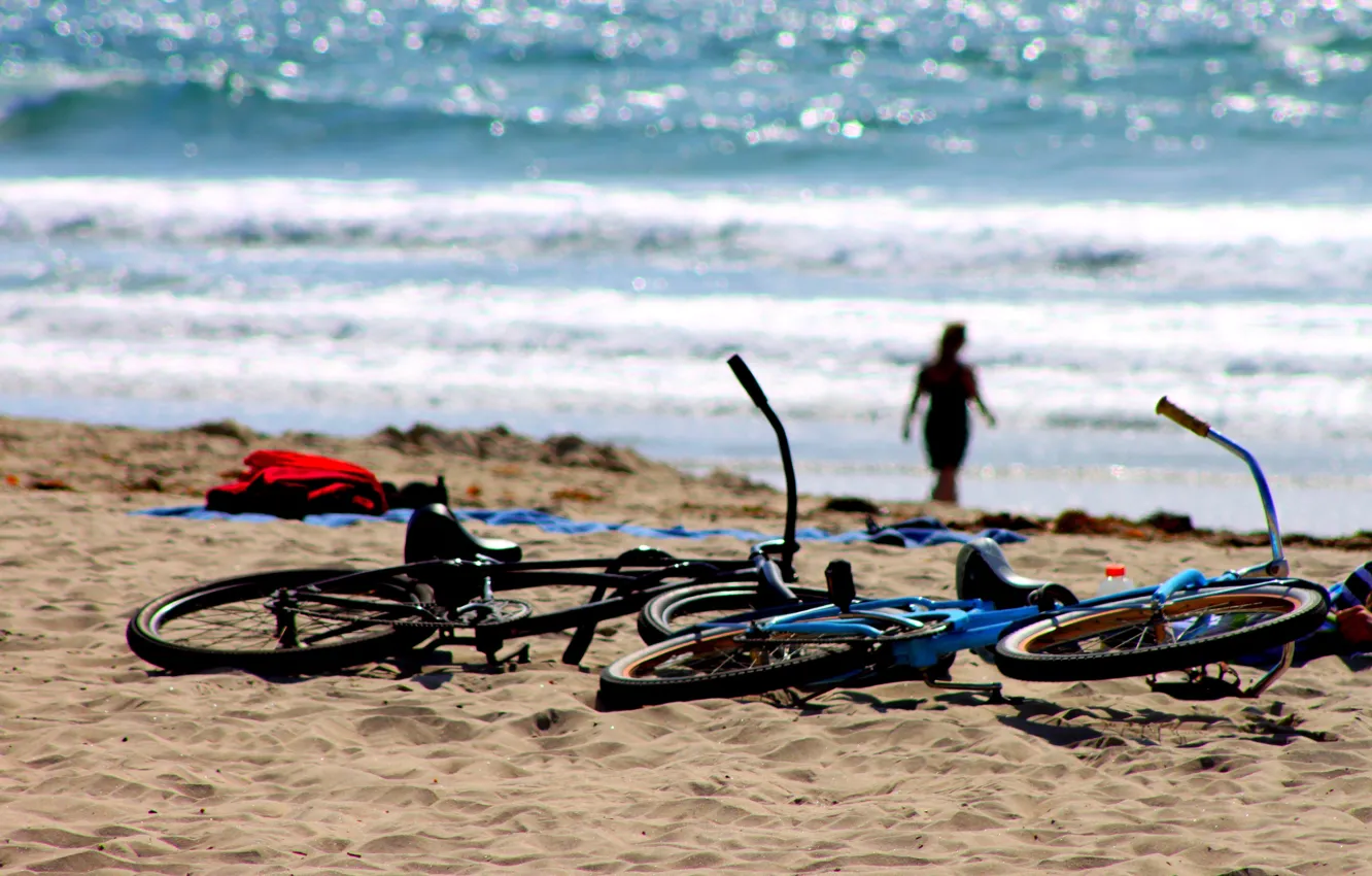 Фото обои море, пляж, отдых, силуэт, велосипеды, привал