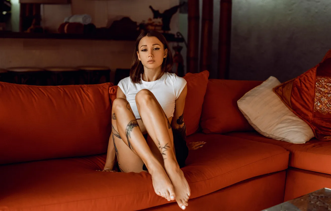 Фото обои girl, legs, model, tattoo, sweetheart