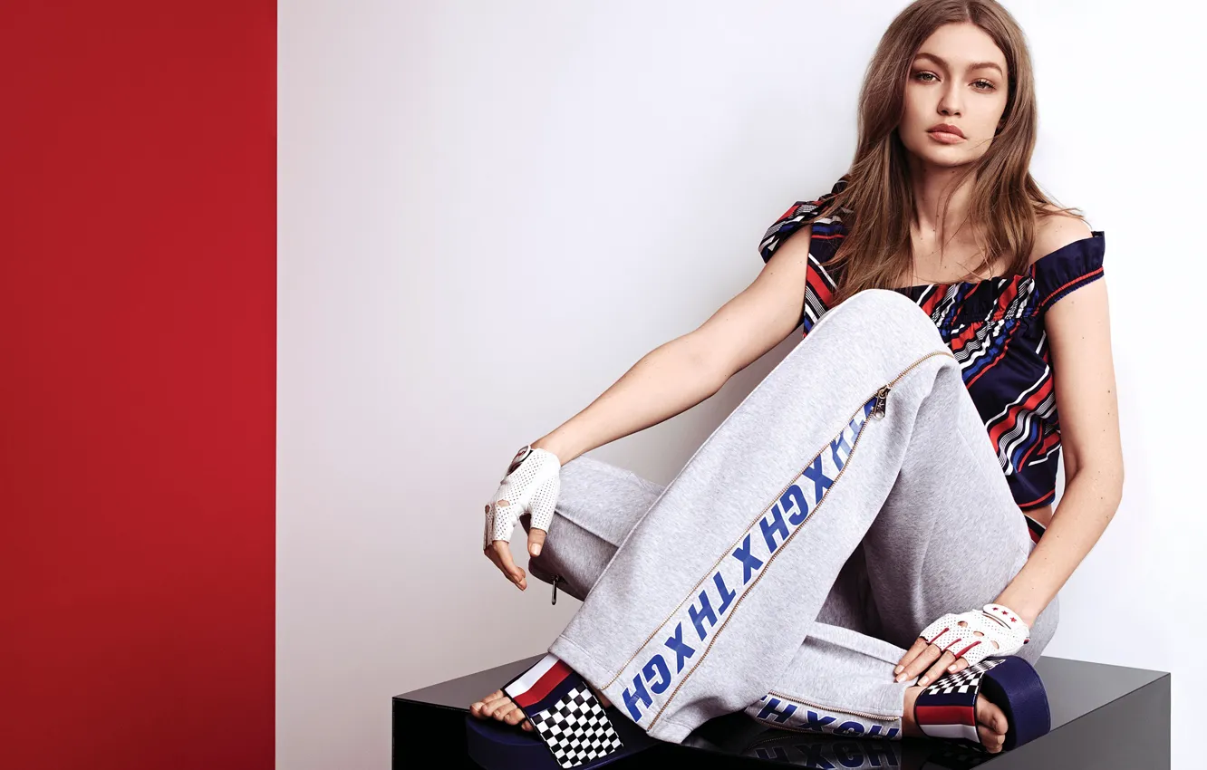 Фото обои взгляд, девушка, поза, модель, Gigi Hadid, Tommy Hilfiger