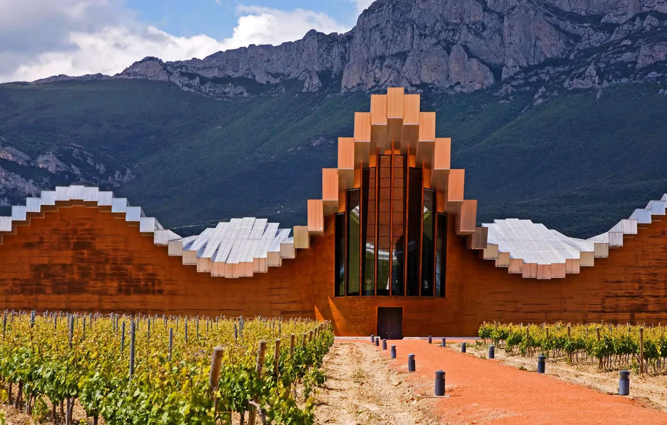 Фото обои горы, архитектура, Испания, винодельня, Риоха