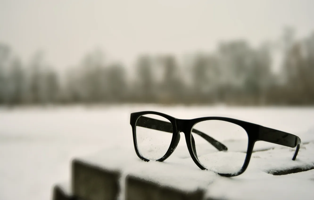 Фото обои макро, снег, очки, светлый фон, стекла