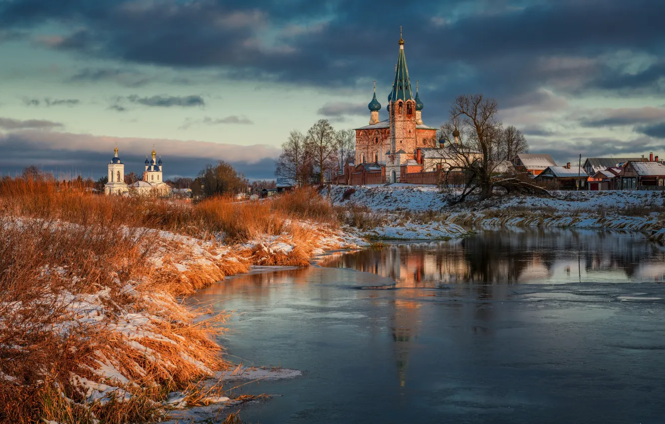 Фото обои осень, снег, пейзаж, природа, река, село, церковь, храм