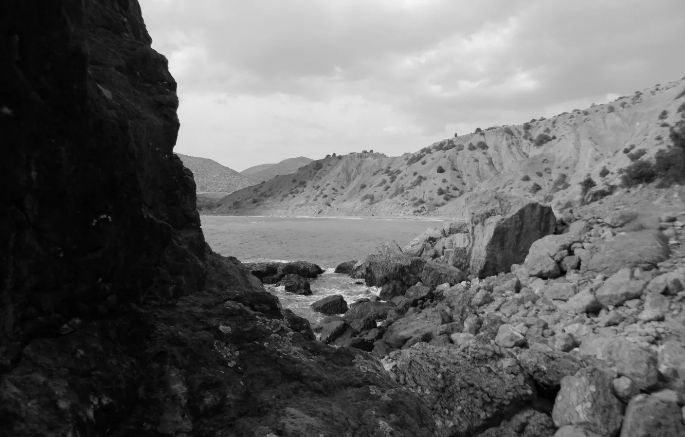 Фото обои гористая местность, Каменный берег, морской залив