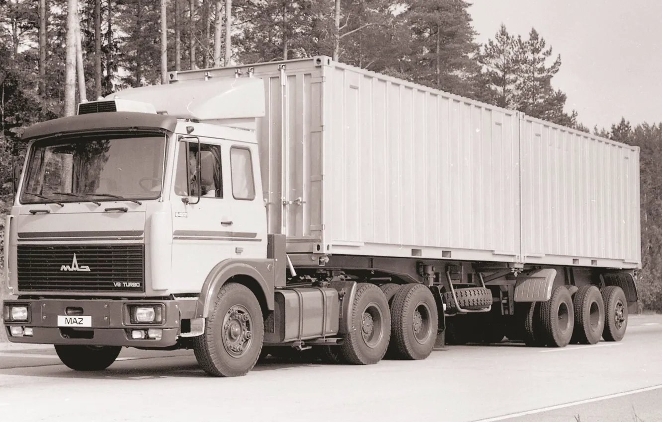 Фото обои грузовик, тягач, трёхосный, МАЗ, МАЗ-6422