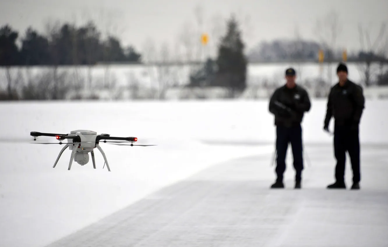 Фото обои ice, man, tecnology, drone