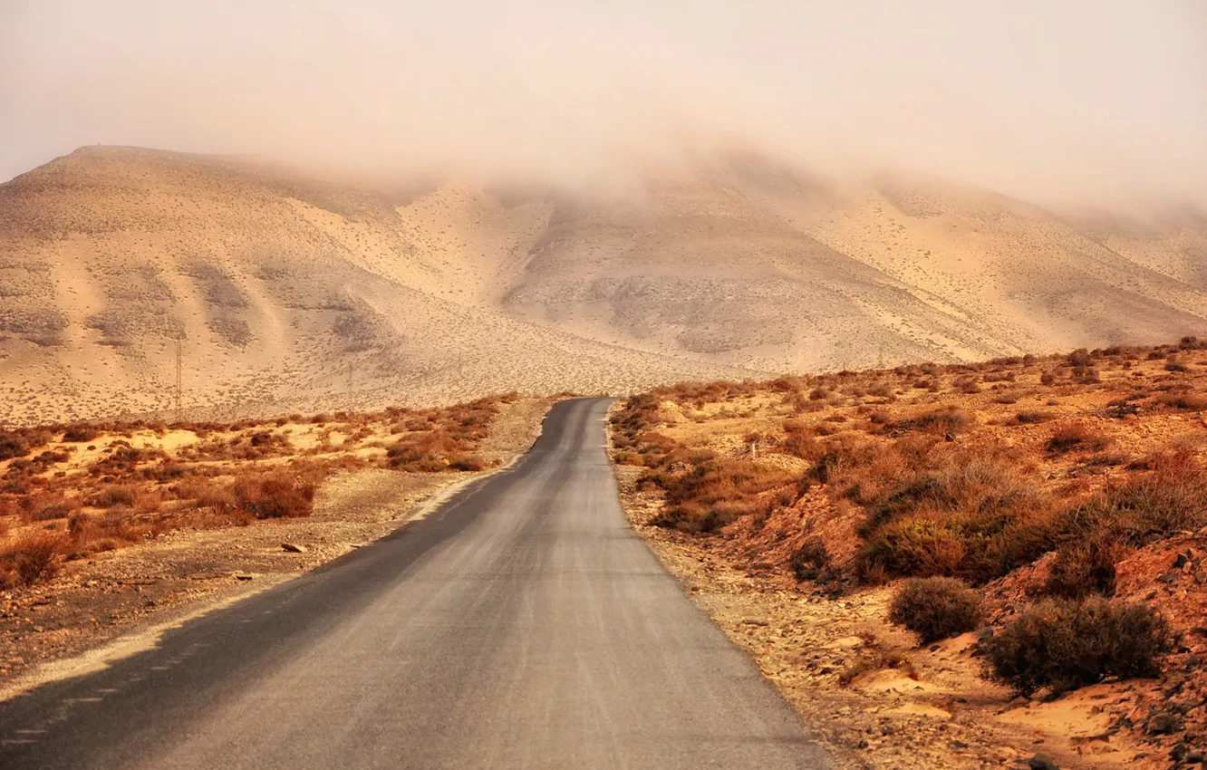 Фото обои road, desert, clouds, mountain, dry, power line