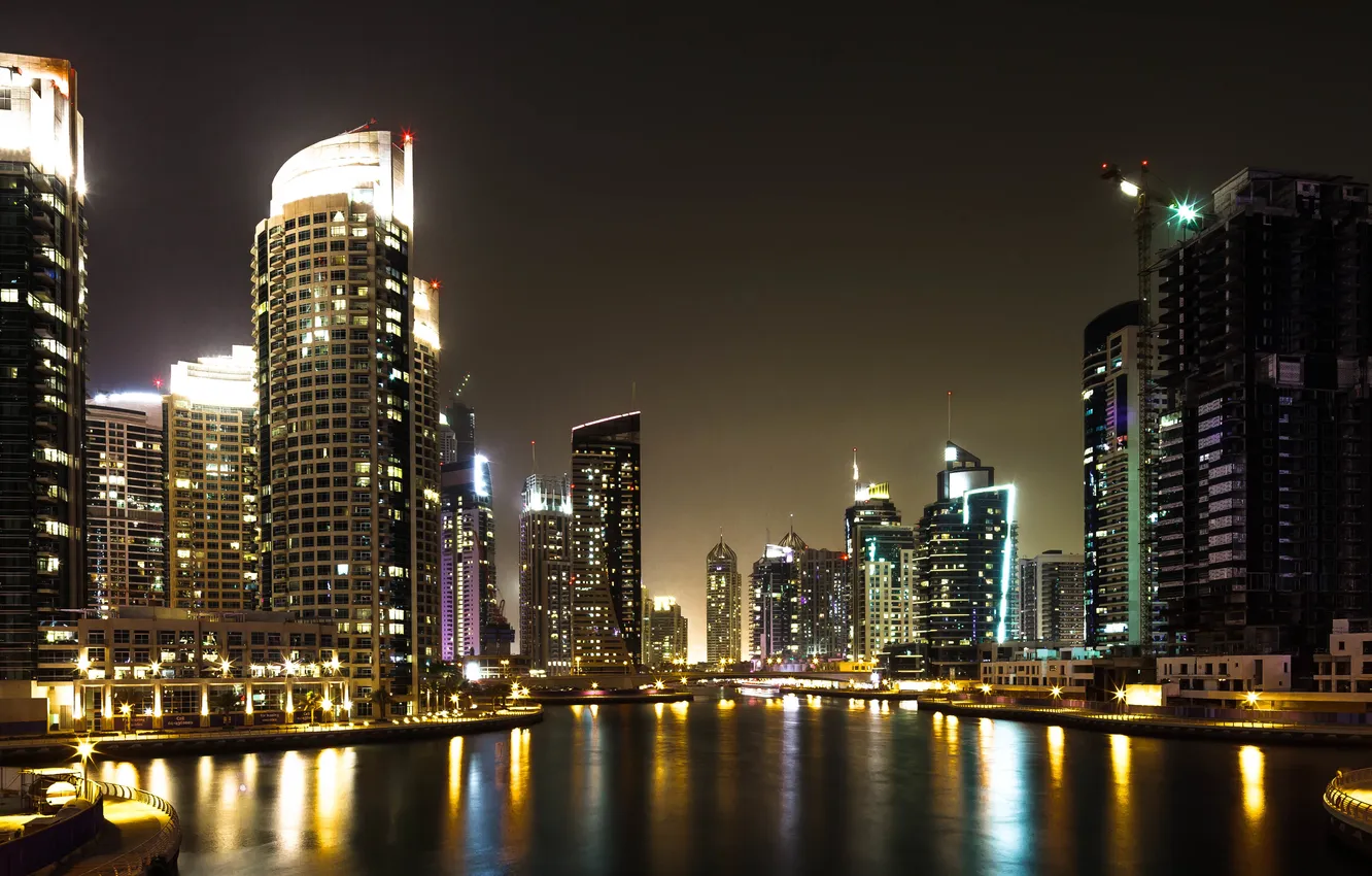Фото обои вода, ночь, огни, пристань, набережная, небоскрёбы, Объединённые Арабские Эмираты, Дубай Марина