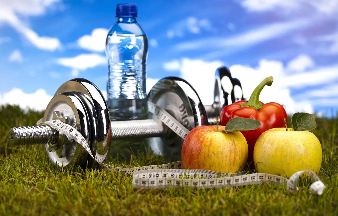 Фото обои вода, спорт, яблоки, бутылка, фитнес, гантели