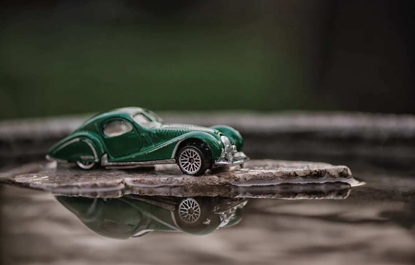 Фото обои авто, игрушка, миниатюра, моделька, ретрокар