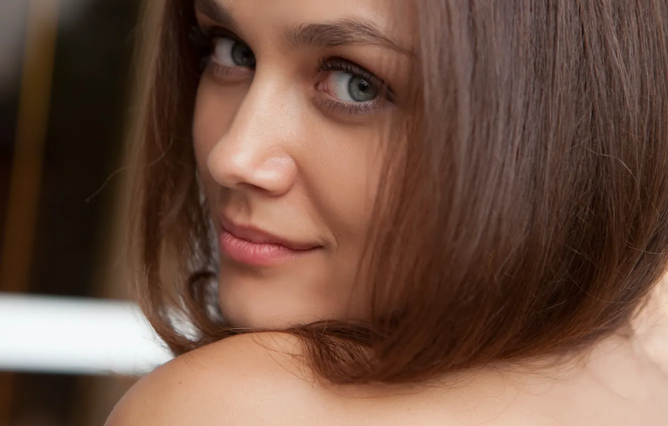 Фото обои girl, eyes, model, face, cute, Zlatka A, Zlatka, knee