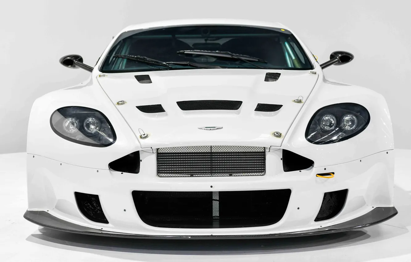 Фото обои White, Sport car, FIA GT3, Aston Martin DBRS9