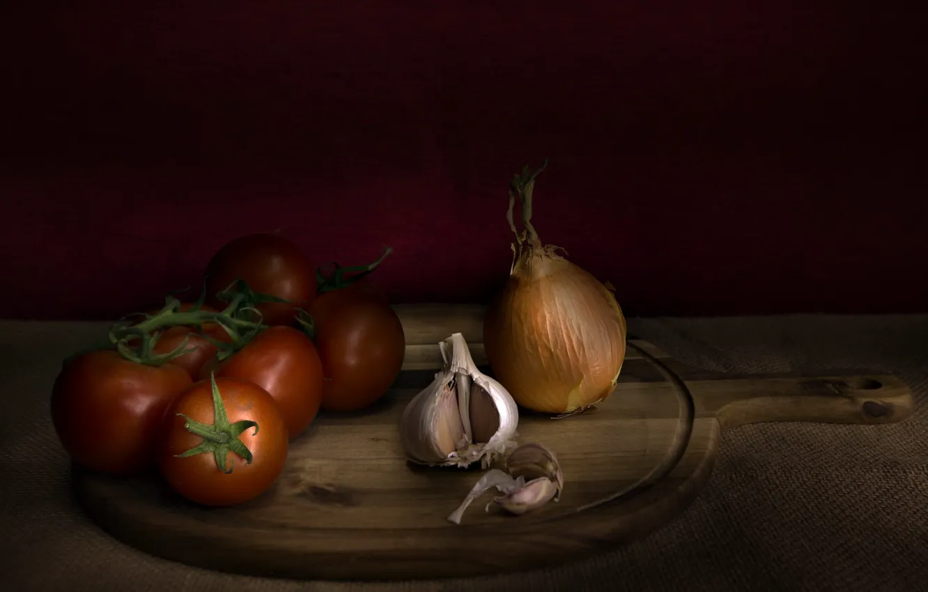Фото обои лук, помидор, чеснок