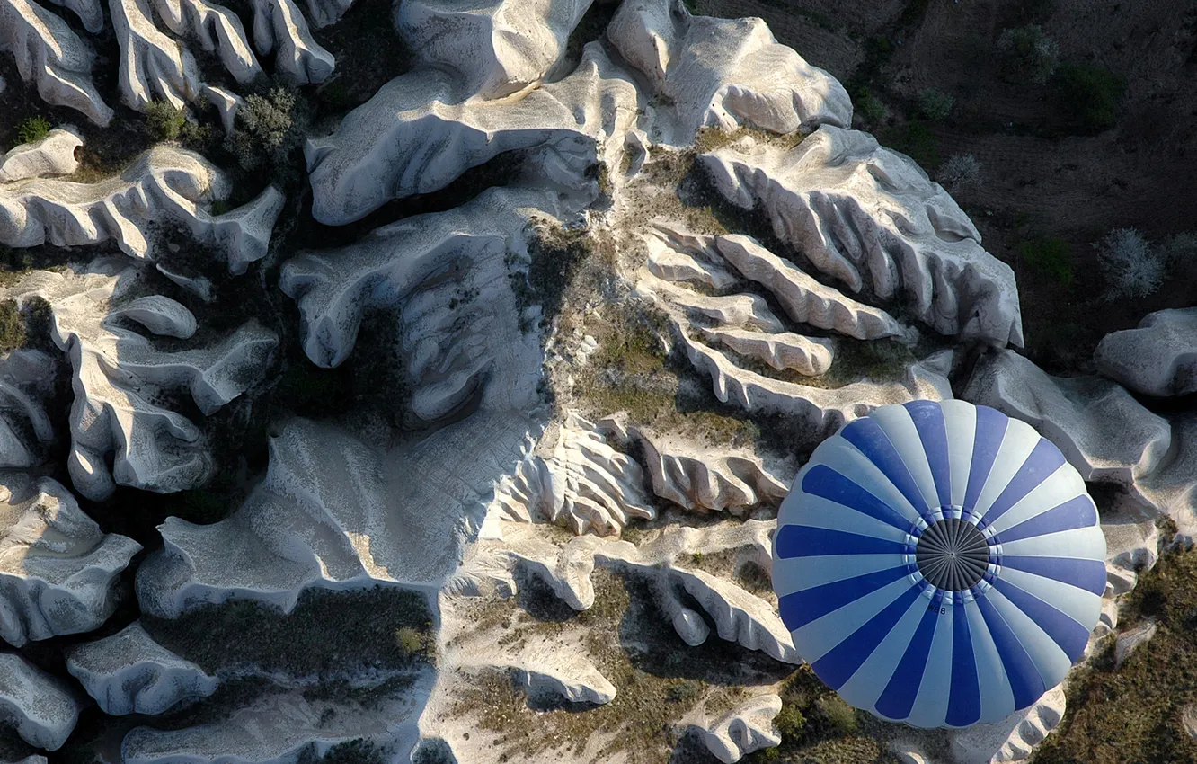 Фото обои горы, шар, воздушный, полёт, хребет