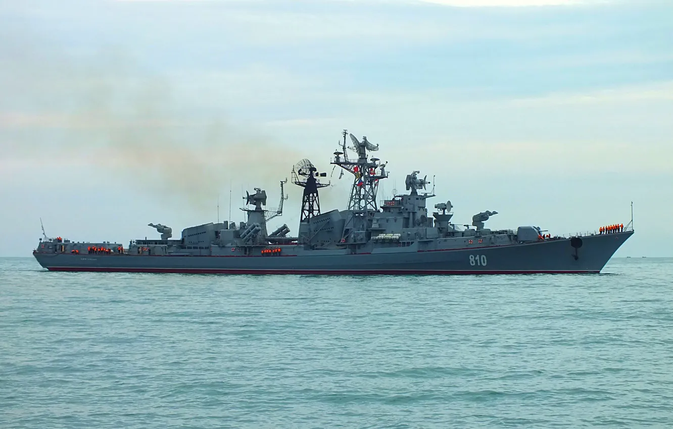 Фото обои корабль, Черное море, Сметливый, сторожевой, проект 61