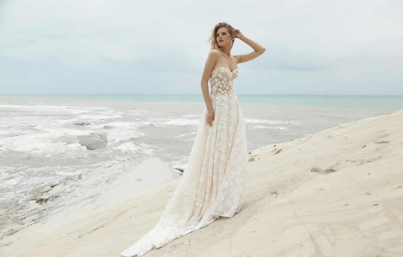 Фото обои girl, dress, beautiful, model, wedding, cute, posing, long-haired