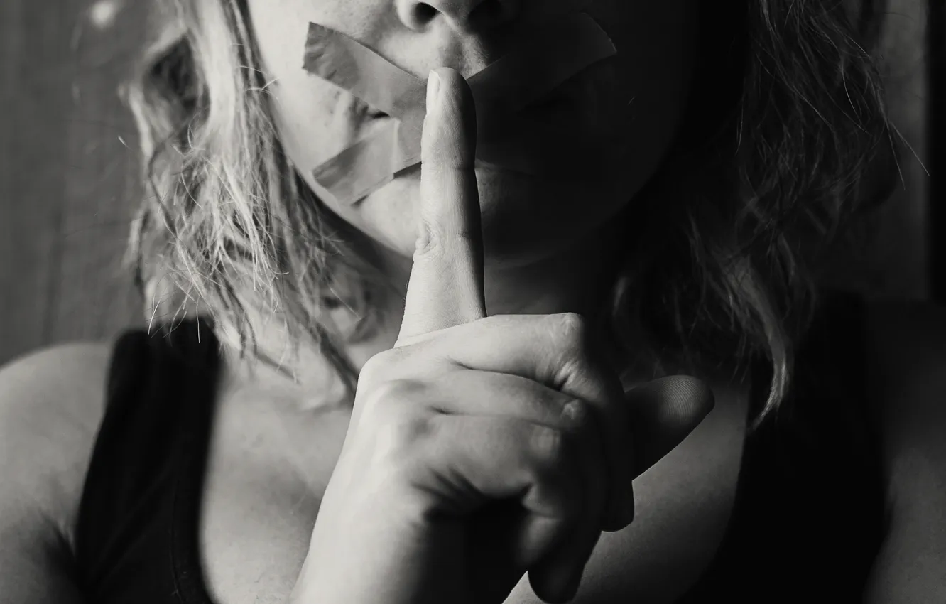 Фото обои silence, finger, risk, closed mouth, witness