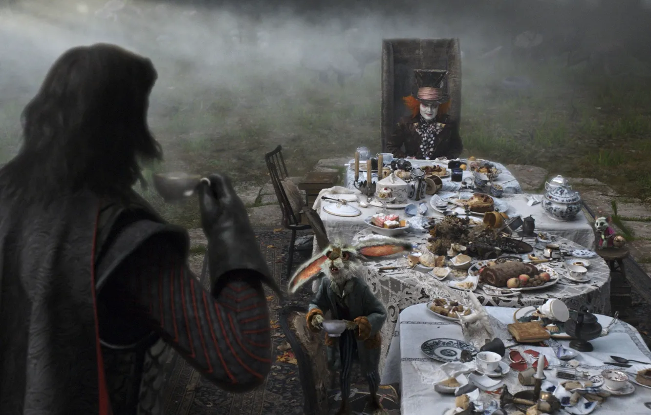 Фото обои Johnny Depp, кролик, чаепитие, Alice in Wonderland, Алиса в Стране Чудес, Mad Hatter, черный плащ, …