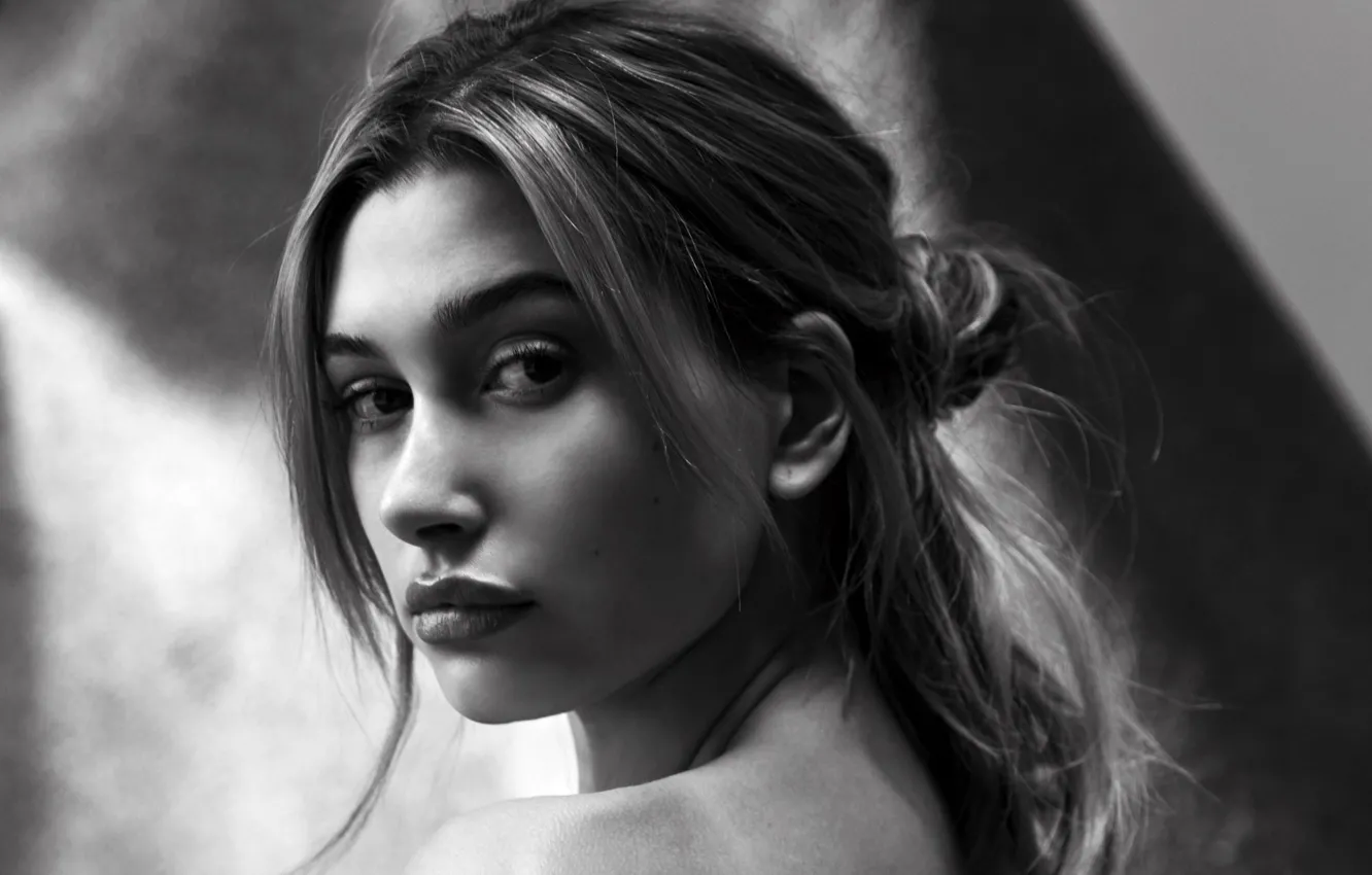 Фото обои Model, Eyes, Woman, Black and White, Hailey Baldwin