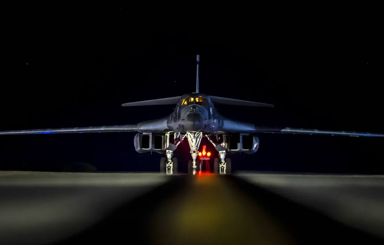 Фото обои Lancer, B-1B, ВВС США, Rockwell, стратегический бомбардировщик, с крылом изменяемой стреловидности, американский сверхзвуковой