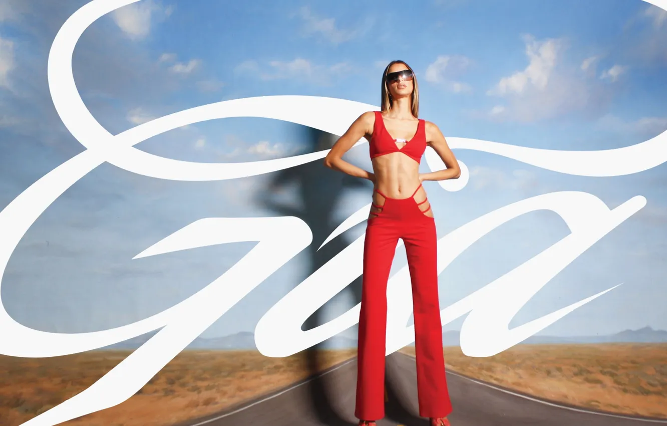 Фото обои girl, beautiful, model, sweet, sunglasses, long-haired, Bruna Lirio, pantsuit