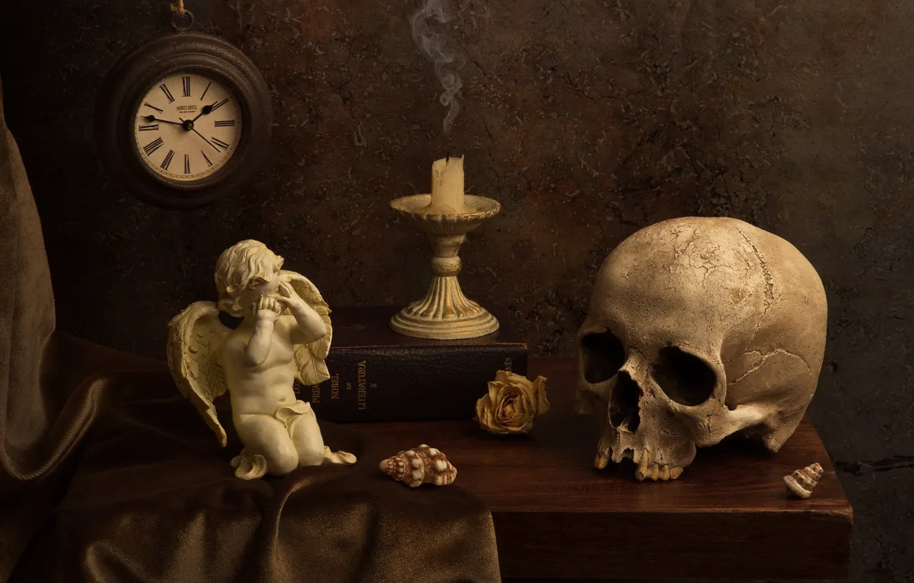 Фото обои стиль, темный фон, стол, часы, череп, свеча, ткань, книга