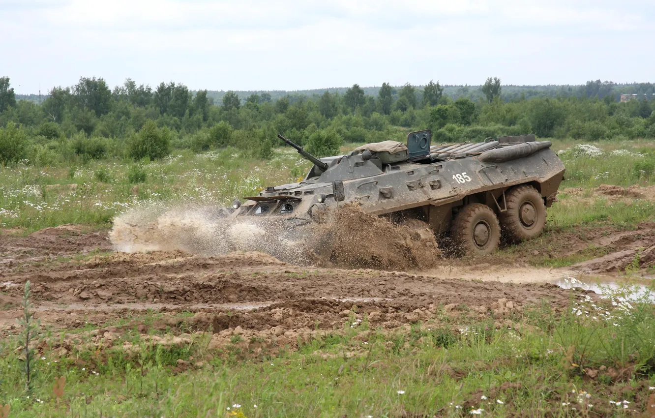 Фото обои сила, грязь, Россия, бронетехника, БТР-80, военная техника, бронетранспортёр