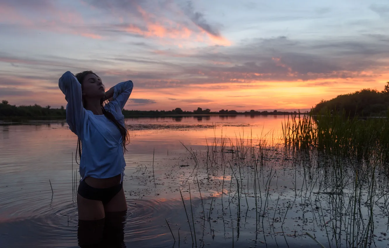 Фото обои вода, девушка, закат, Максим Михайлов
